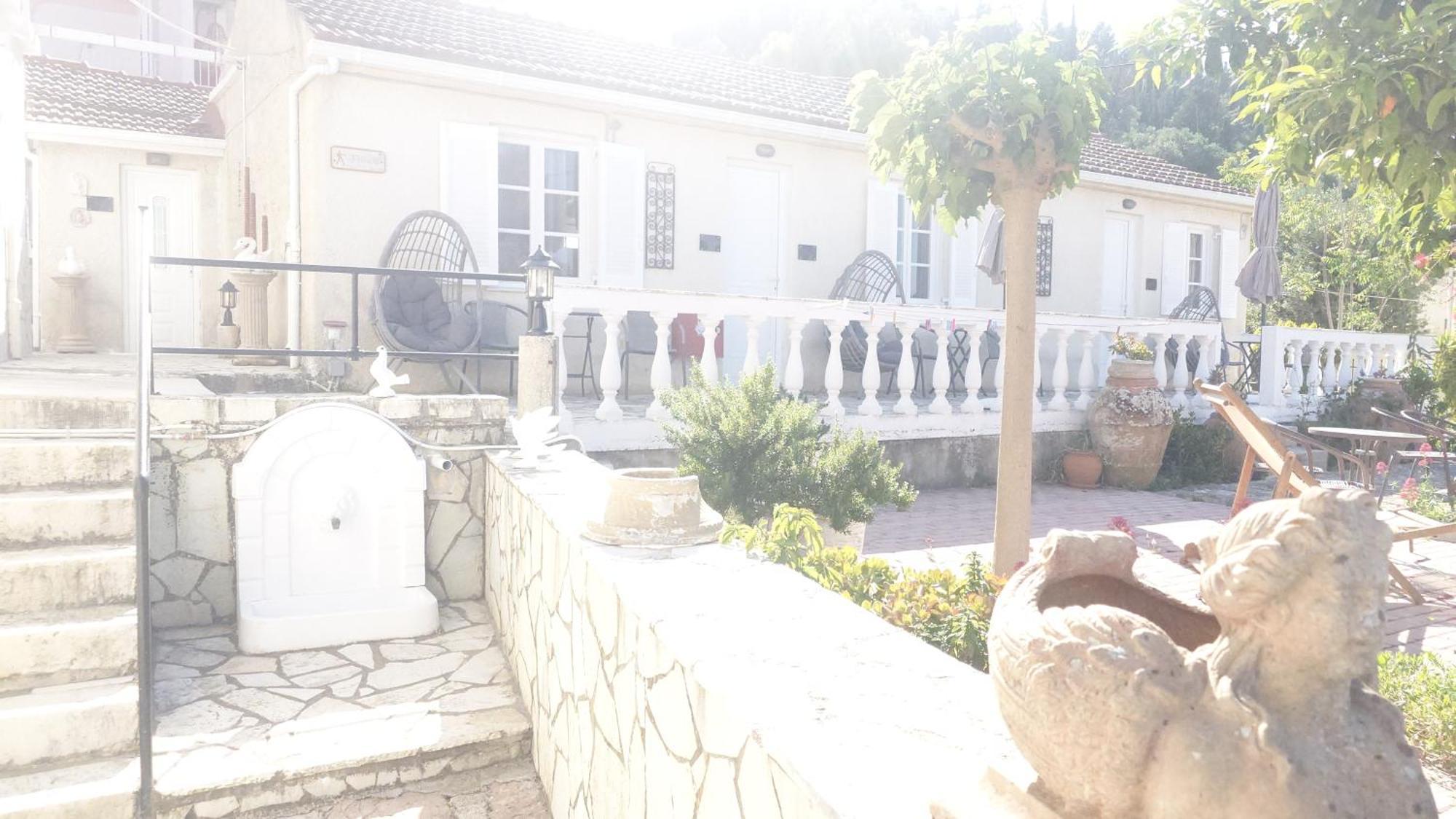 Elena Apartments Ithaca Вати Екстериор снимка